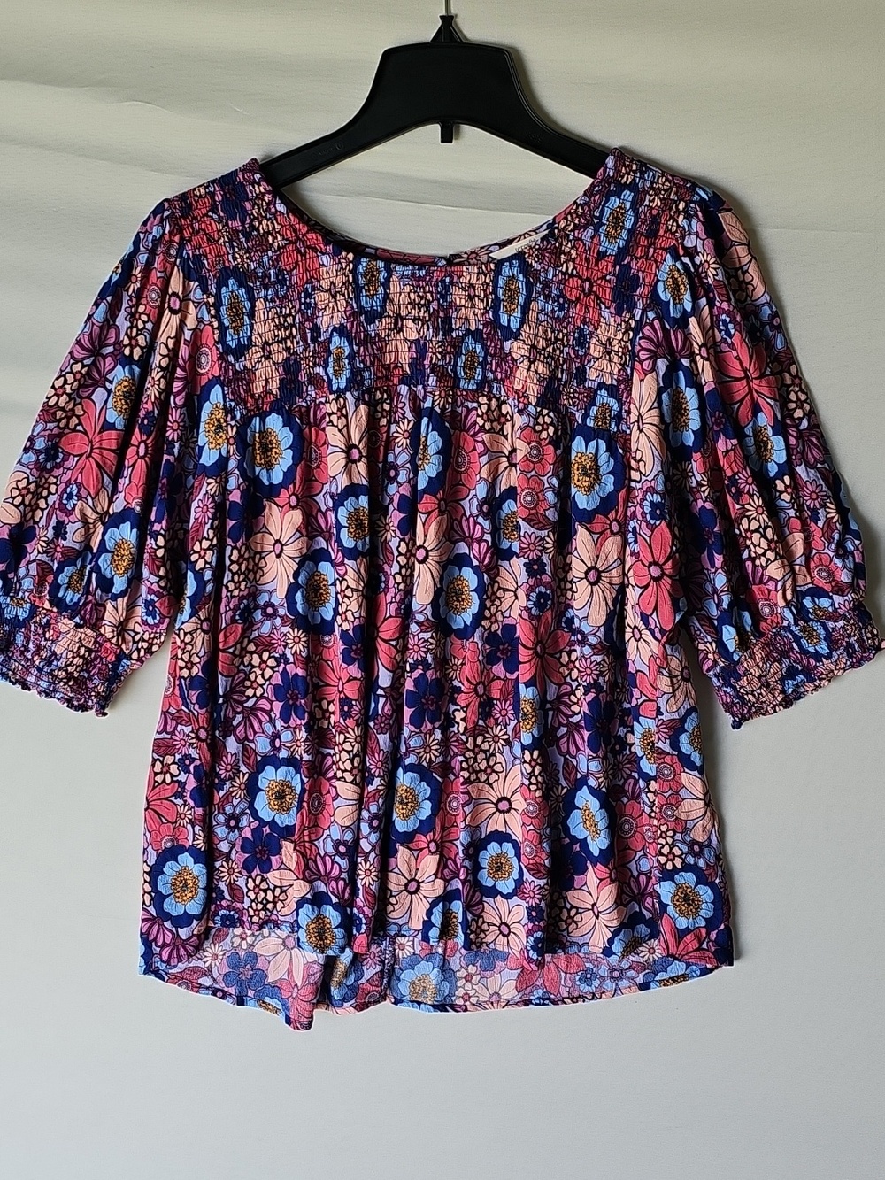 Terra & Sky Floral Smocked Top - Size 2X (20W-22W) - Picture 5 of 14